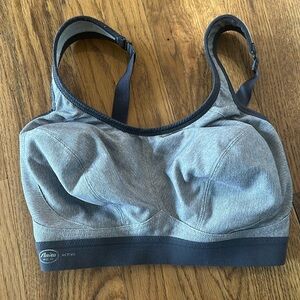 Women’s 32G Anita Active sports bra
